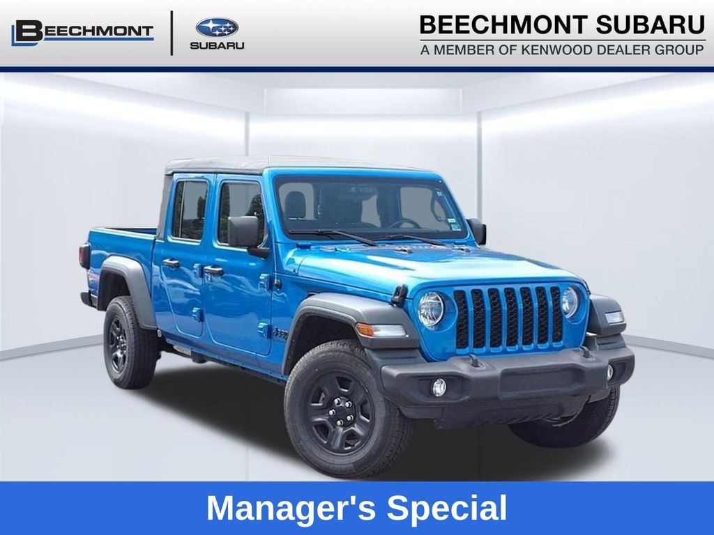Used 2022 Jeep Gladiator Sport Truck
