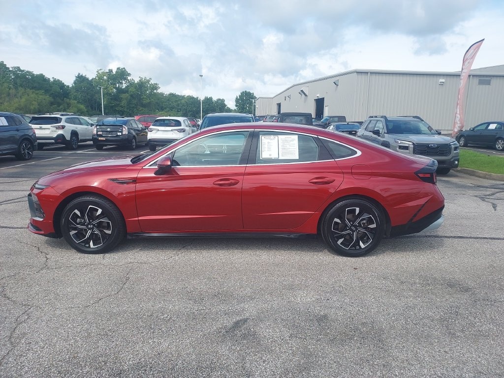 Used 2024 Hyundai Sonata SEL Sedan