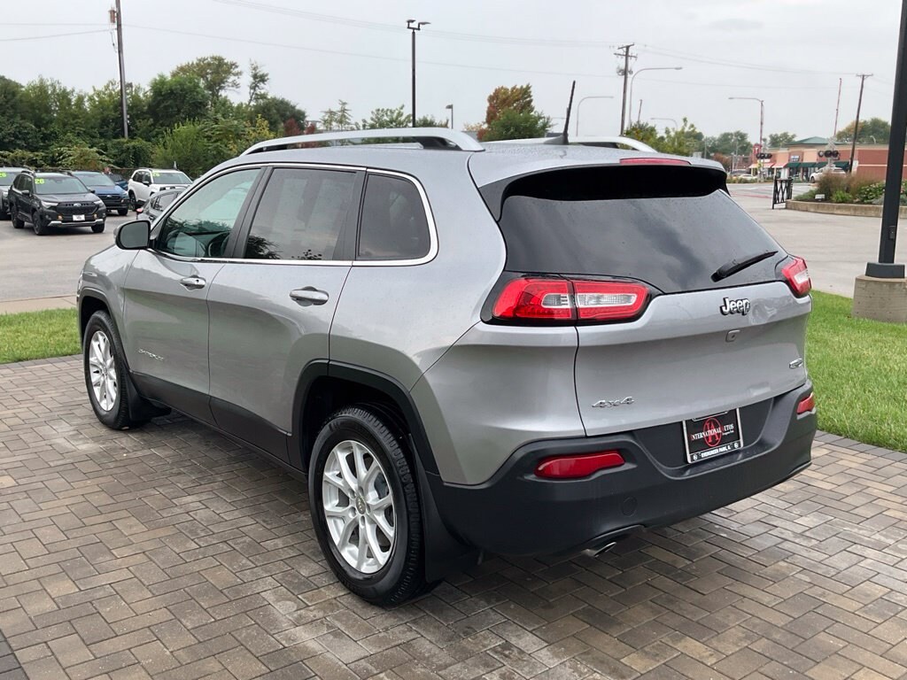 Used 2017 Jeep Cherokee Latitude 4x4 SUV