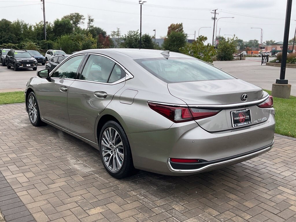 Used 2021 Lexus ES 250 Sedan