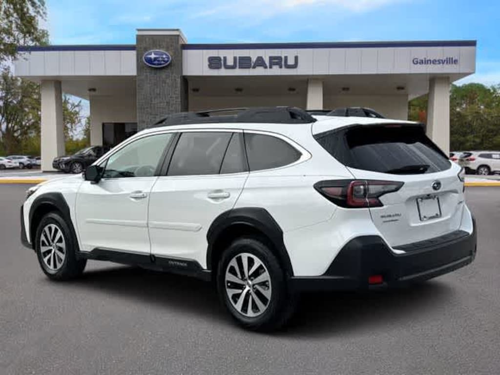 Used 2025 Subaru Outback Premium SUV