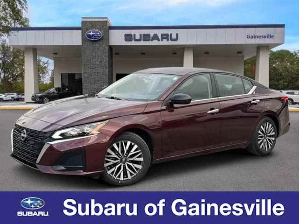 Used 2025 Nissan Altima SV Sedan