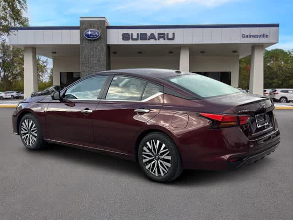 Used 2025 Nissan Altima SV Sedan