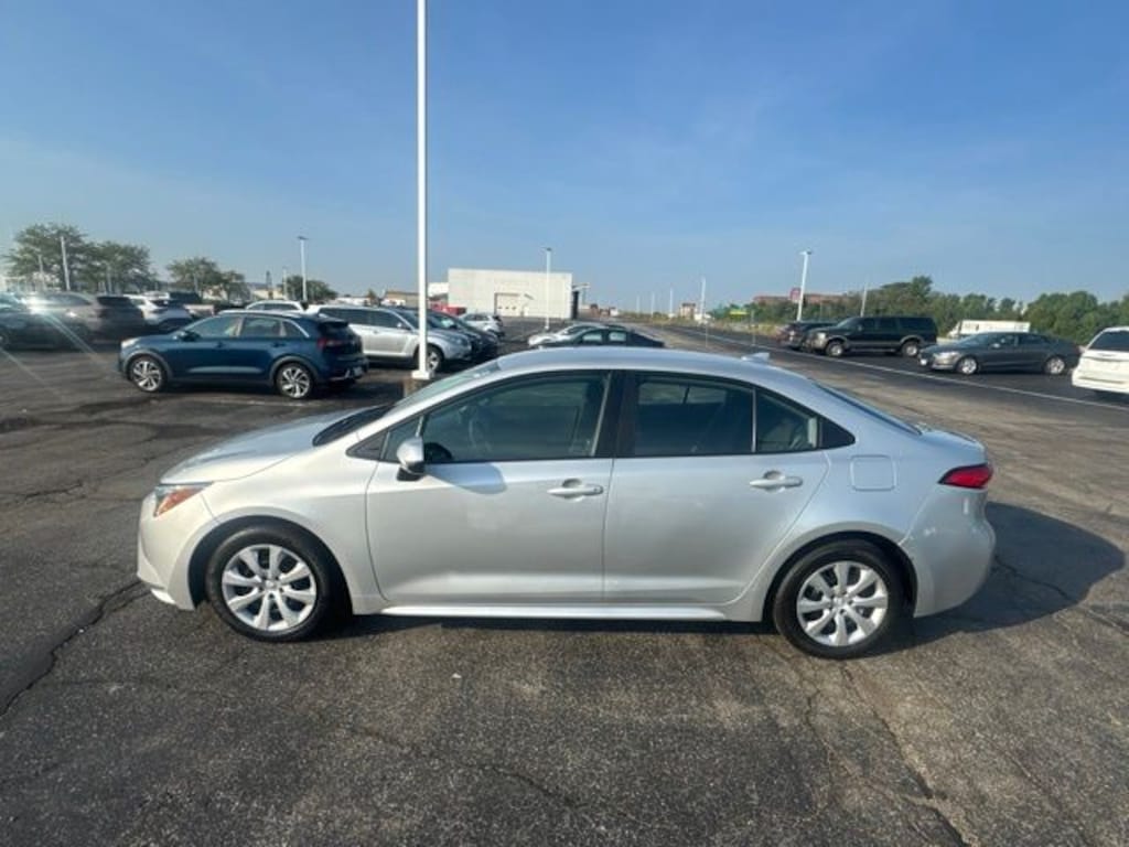 Used 2024 Toyota Corolla LE Sedan