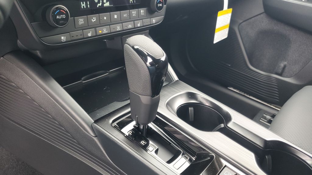 2026 Subaru Outback Touring - Photo 23