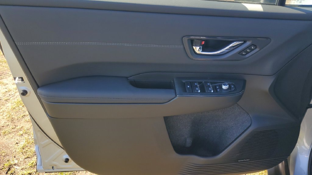 2026 Subaru Outback Touring - Photo 8