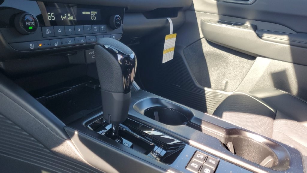 2026 Subaru Outback Touring - Photo 22