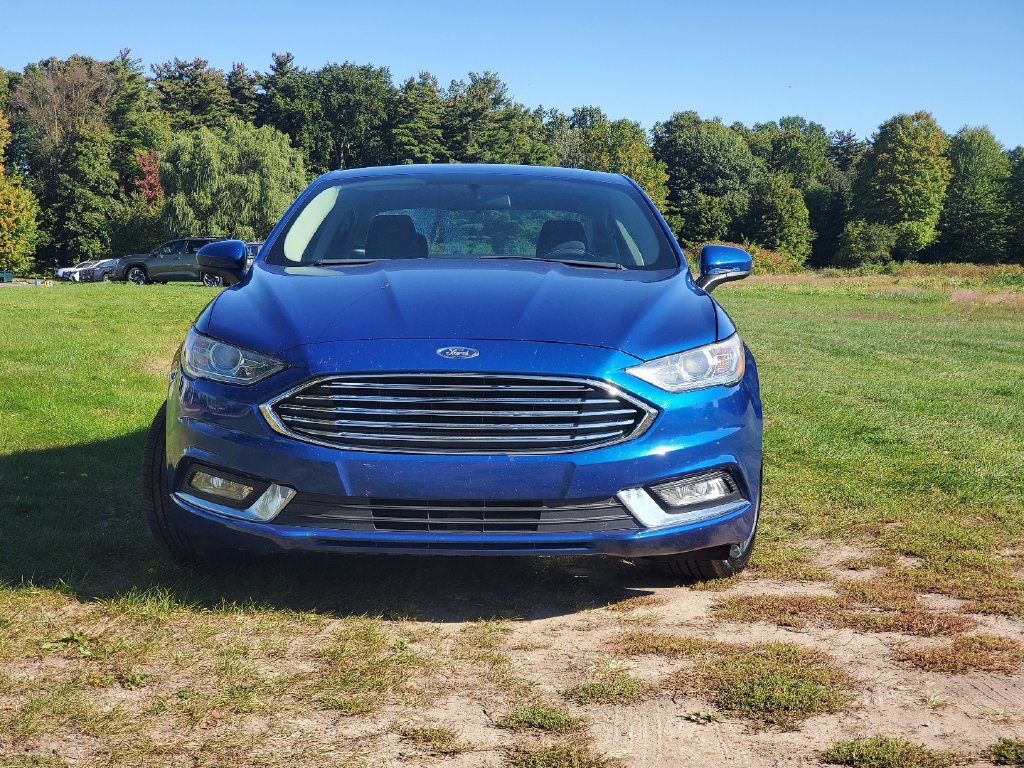 Used 2018 Ford Fusion SE with VIN 3FA6P0HD5JR283306 for sale in Macomb, MI