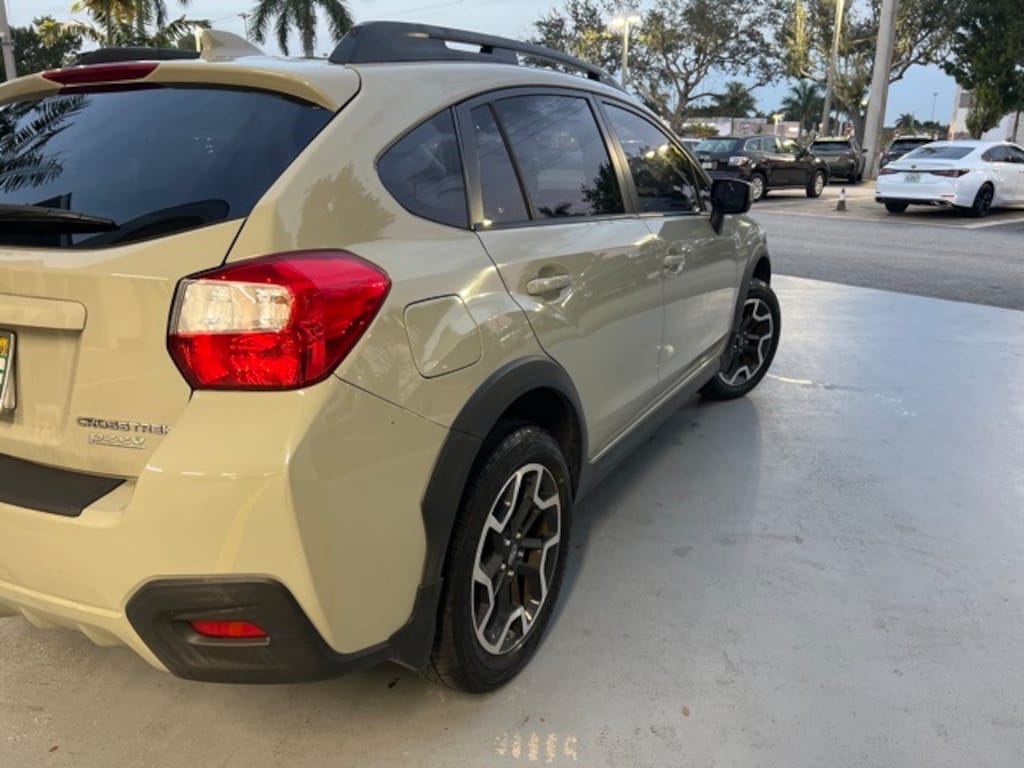 Used 2016 Subaru Crosstrek 2.0i Premium SUV