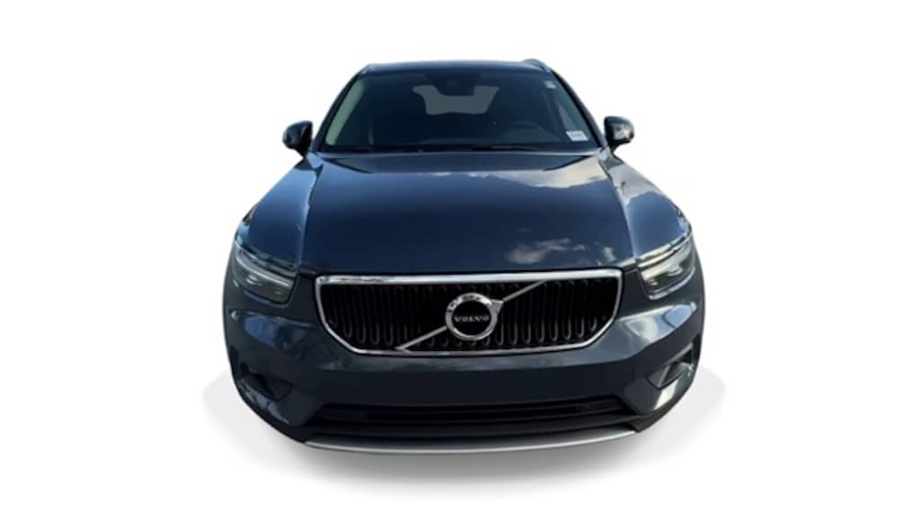 Used 2021 Volvo XC40 Momentum SUV