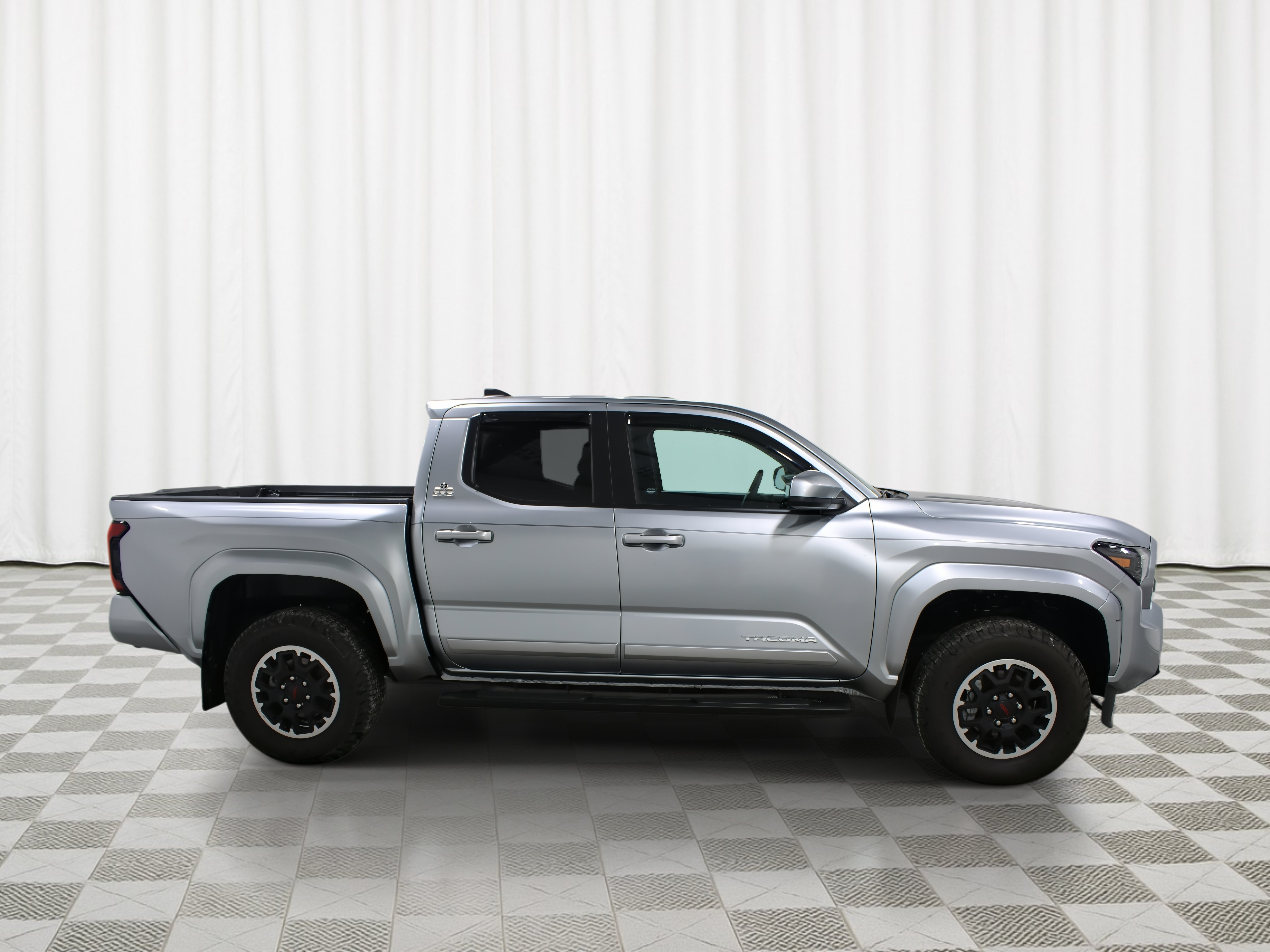 Used 2024 Toyota Tacoma 4WD SR5 Crew Cab Pickup