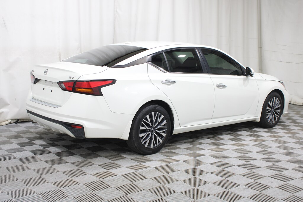 Used 2023 Nissan Altima 2.5 SV Sedan
