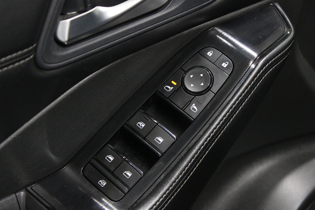 Used 2023 Nissan Rogue SV SUV