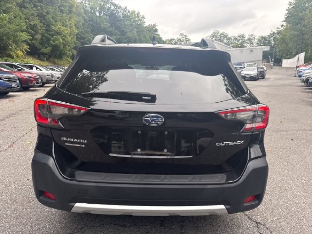 Used 2023 Subaru Outback Limited SUV