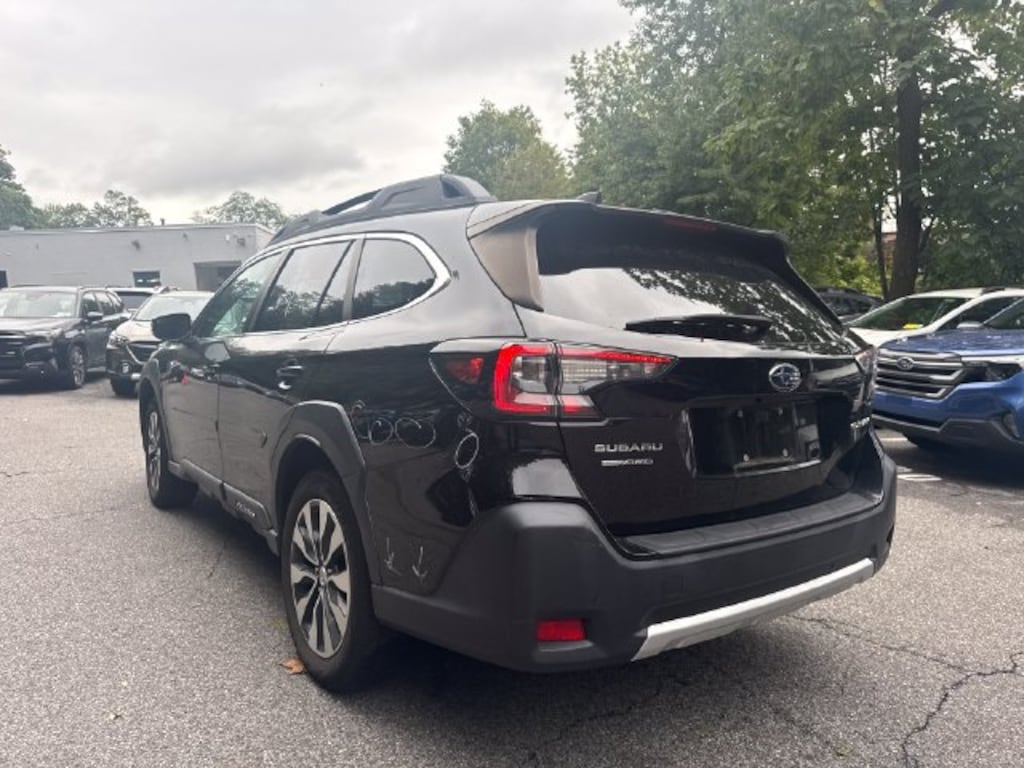 Used 2023 Subaru Outback Limited SUV