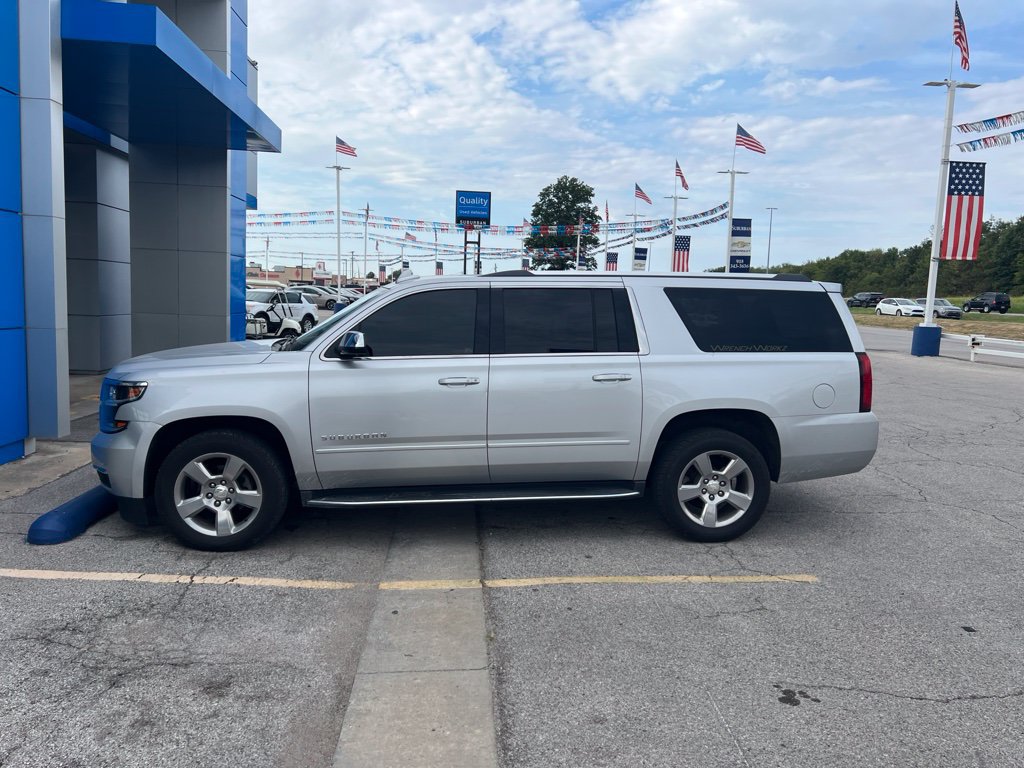 Used 2018 Chevrolet Suburban Premier with VIN 1GNSCJKCXJR187670 for sale in Claremore, OK