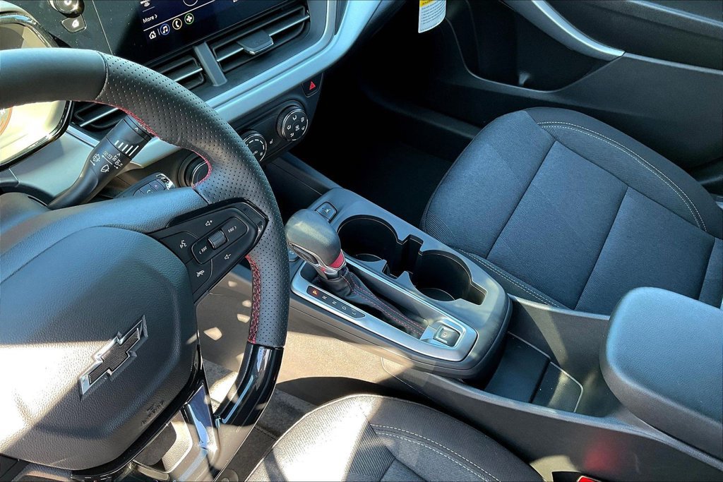 2026 Chevrolet Trax RS - Photo 9