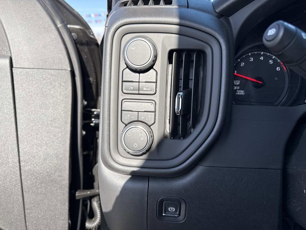 2026 Chevrolet Silverado 1500 Custom - Photo 13