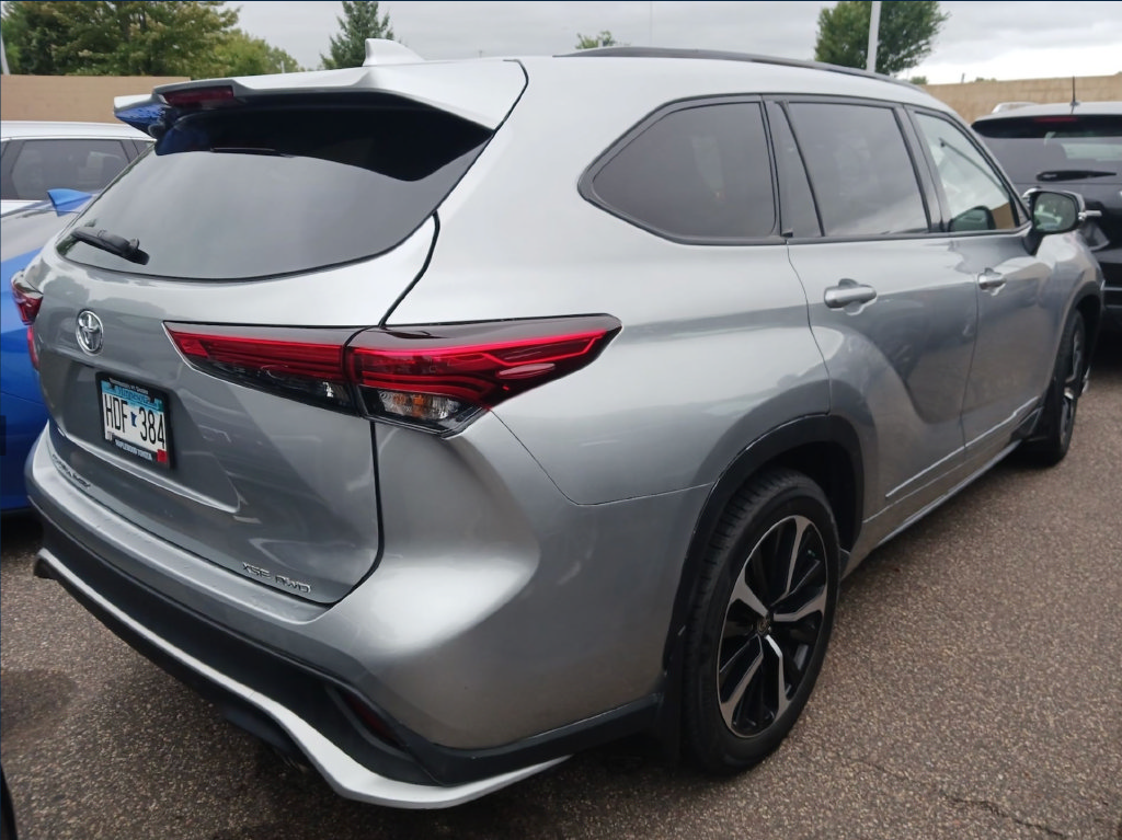 Used 2022 Toyota Highlander XSE