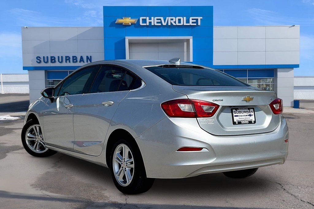 Used 2018 Chevrolet Cruze LT Car