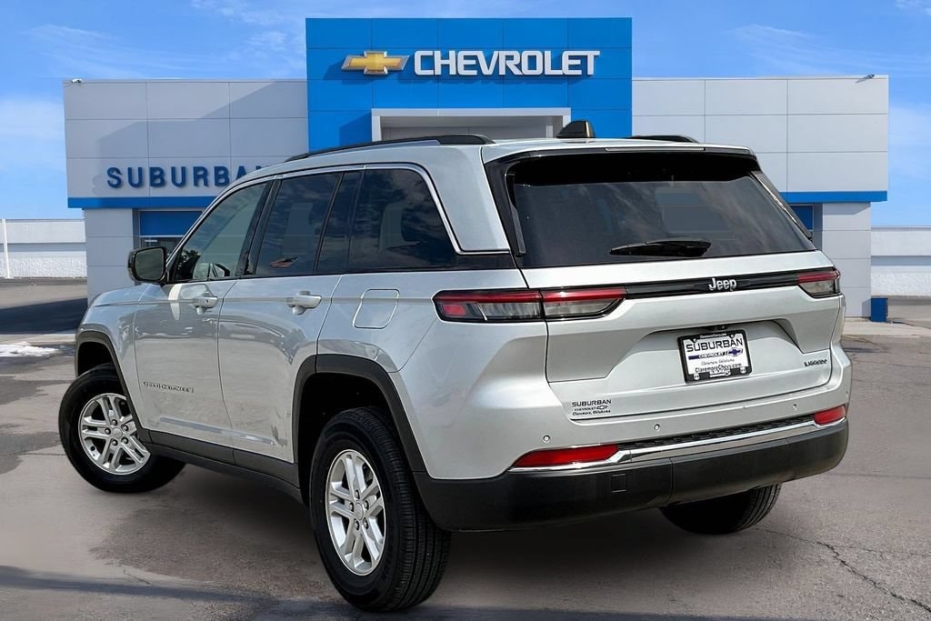 Used 2024 Jeep Grand Cherokee Laredo