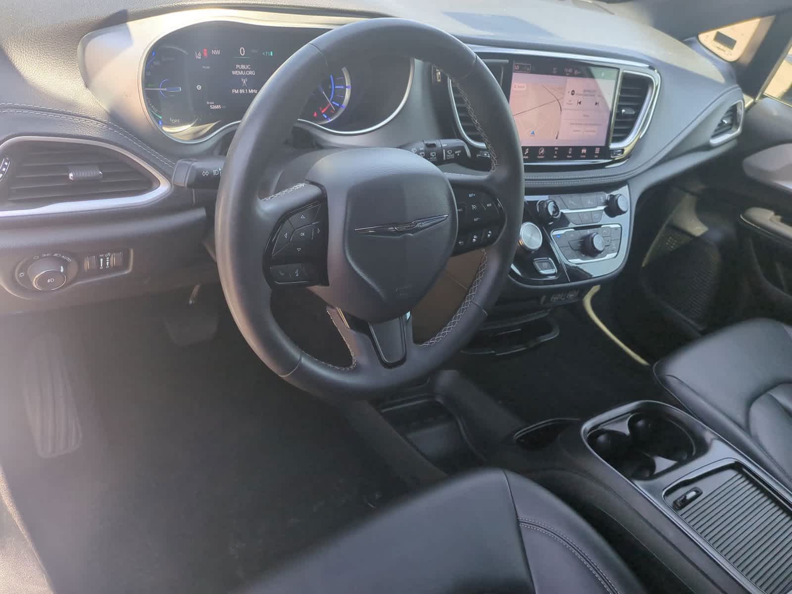 2024 Chrysler Pacifica PHEV