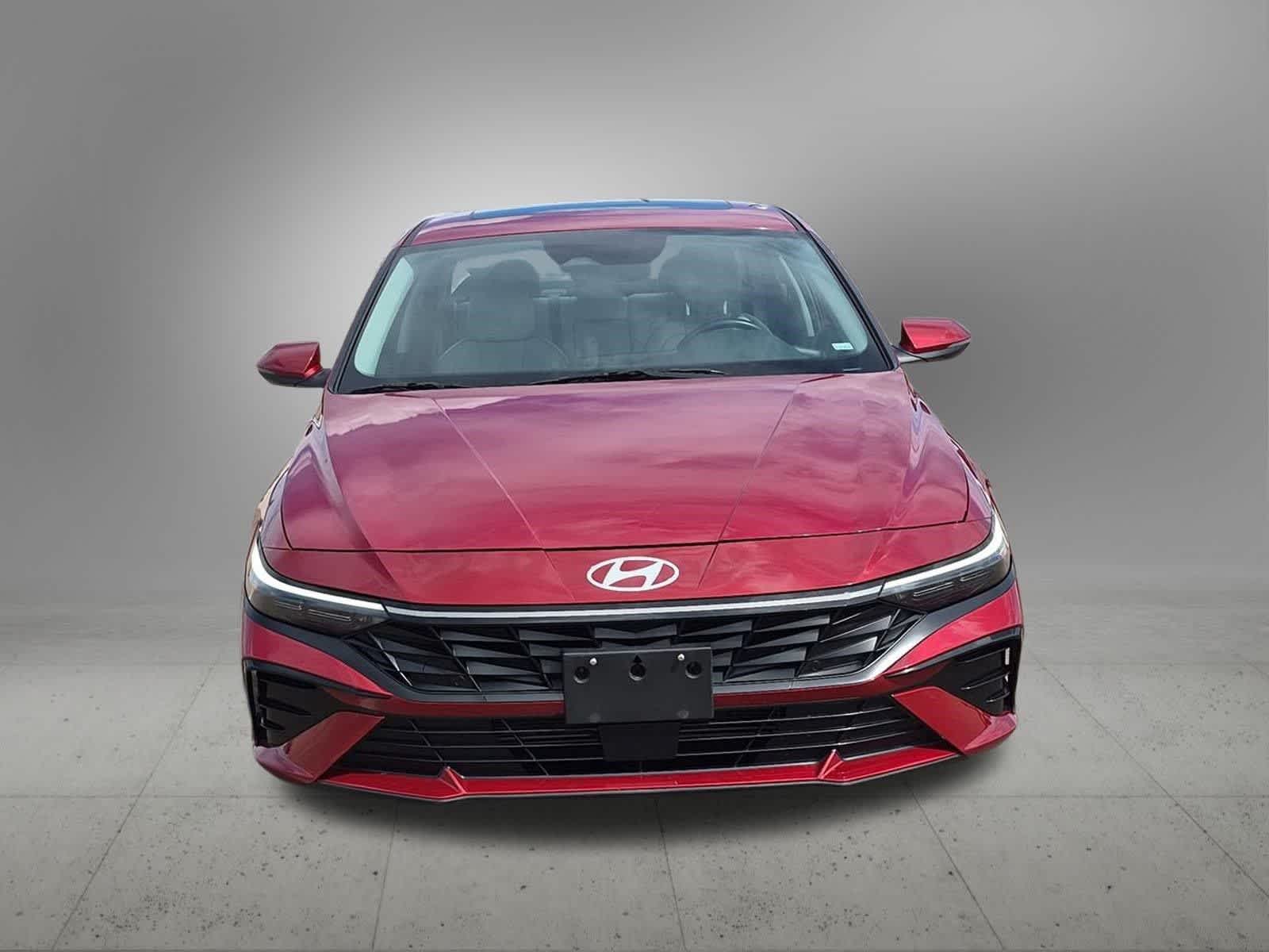 2025 Hyundai Elantra Limited - Photo 9