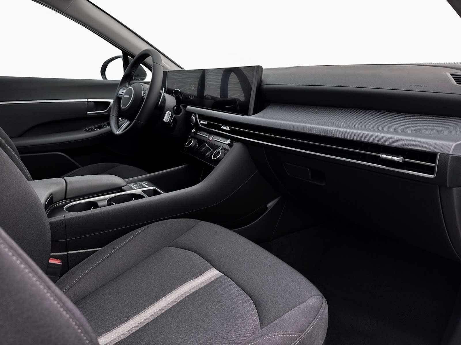 2026 Hyundai Sonata SEL - Photo 15