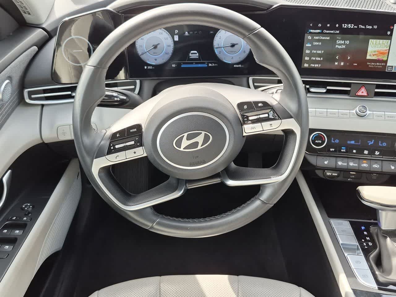 2025 Hyundai Elantra Limited - Photo 23