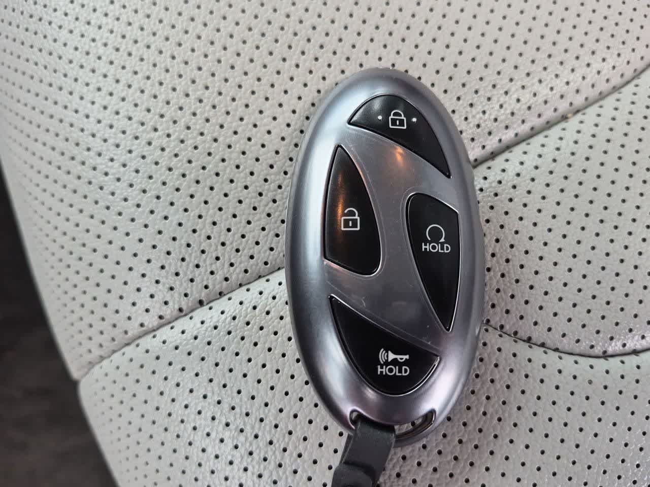 2025 Hyundai Elantra Limited - Photo 36
