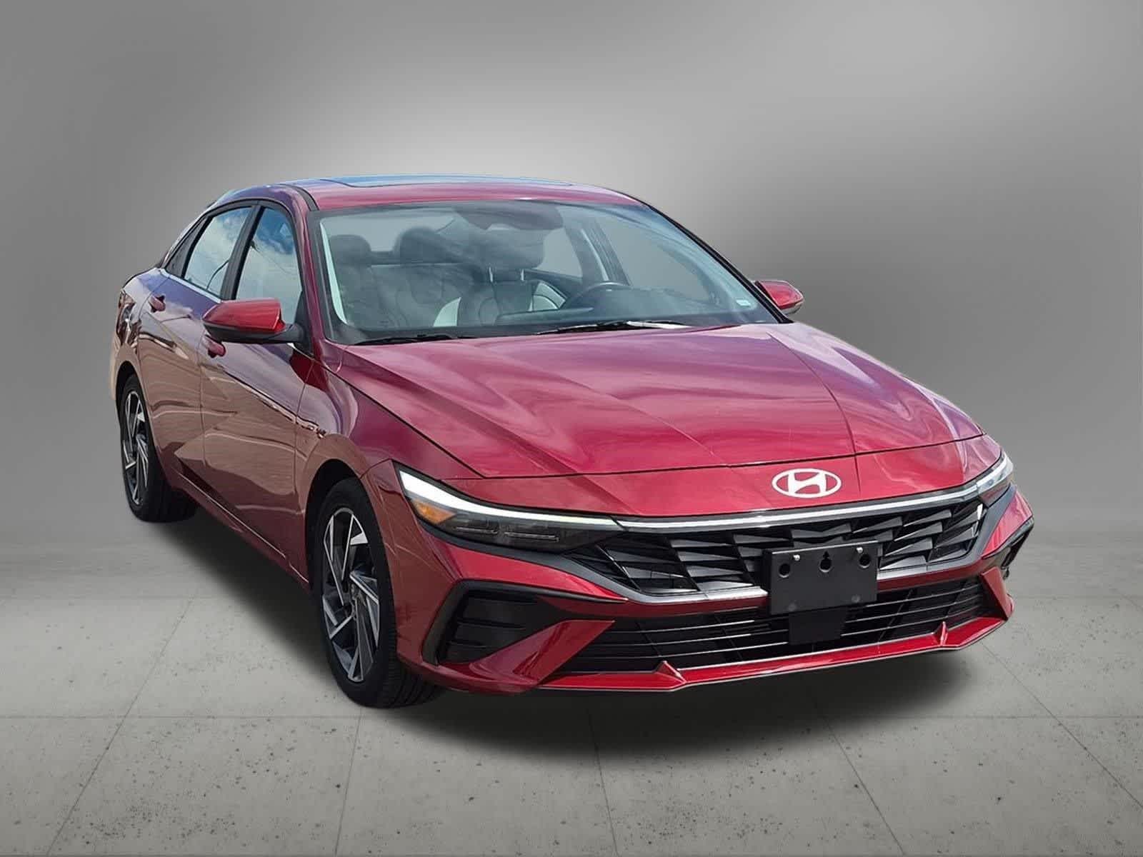 2025 Hyundai Elantra Limited - Photo 8