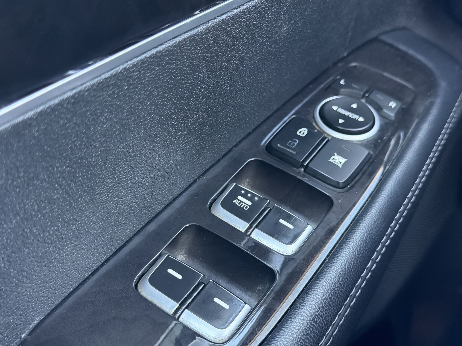 2017 Kia Sorento LX - Photo 23