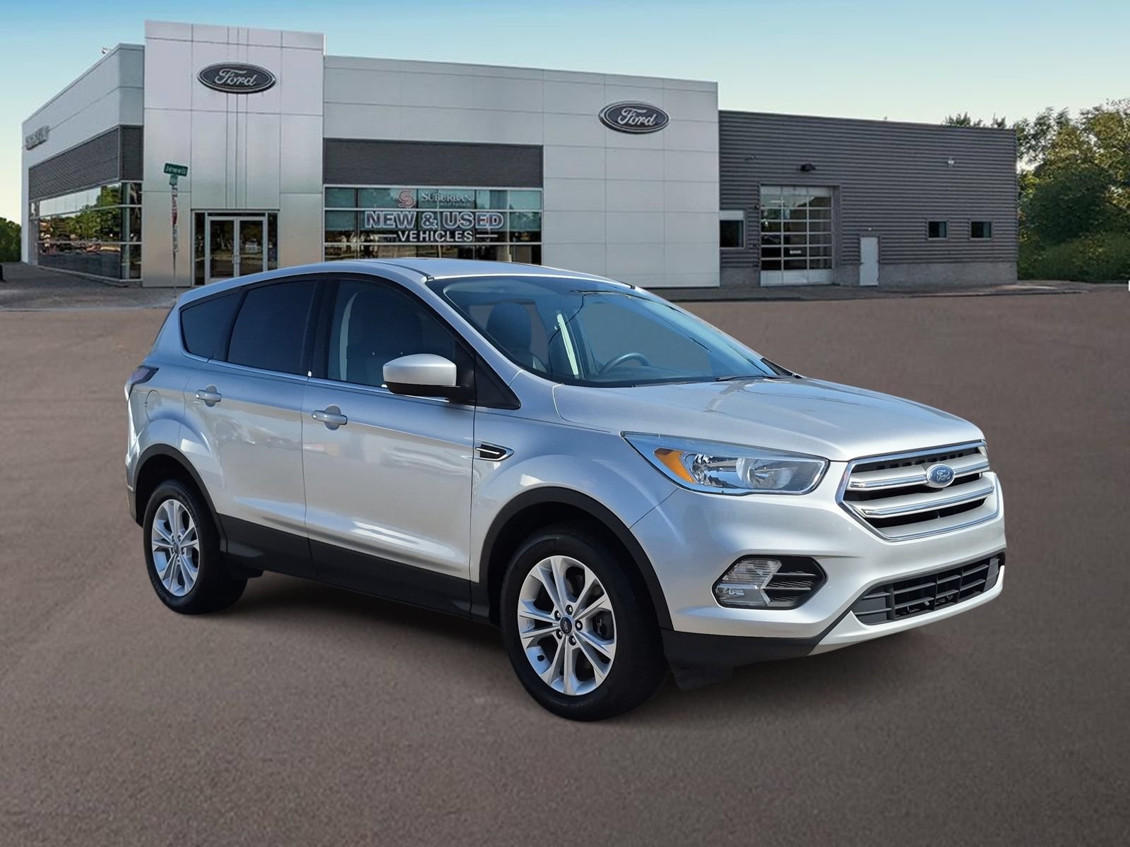 Used 2017 Ford Escape SE with VIN 1FMCU9GDXHUE92891 for sale in Ferndale, MI