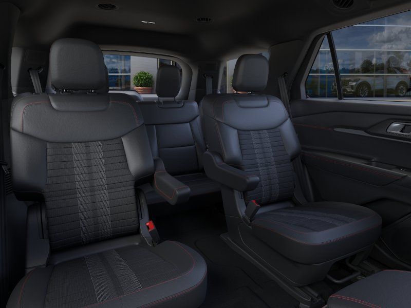 2026 Ford Explorer ST-Line - Photo 13