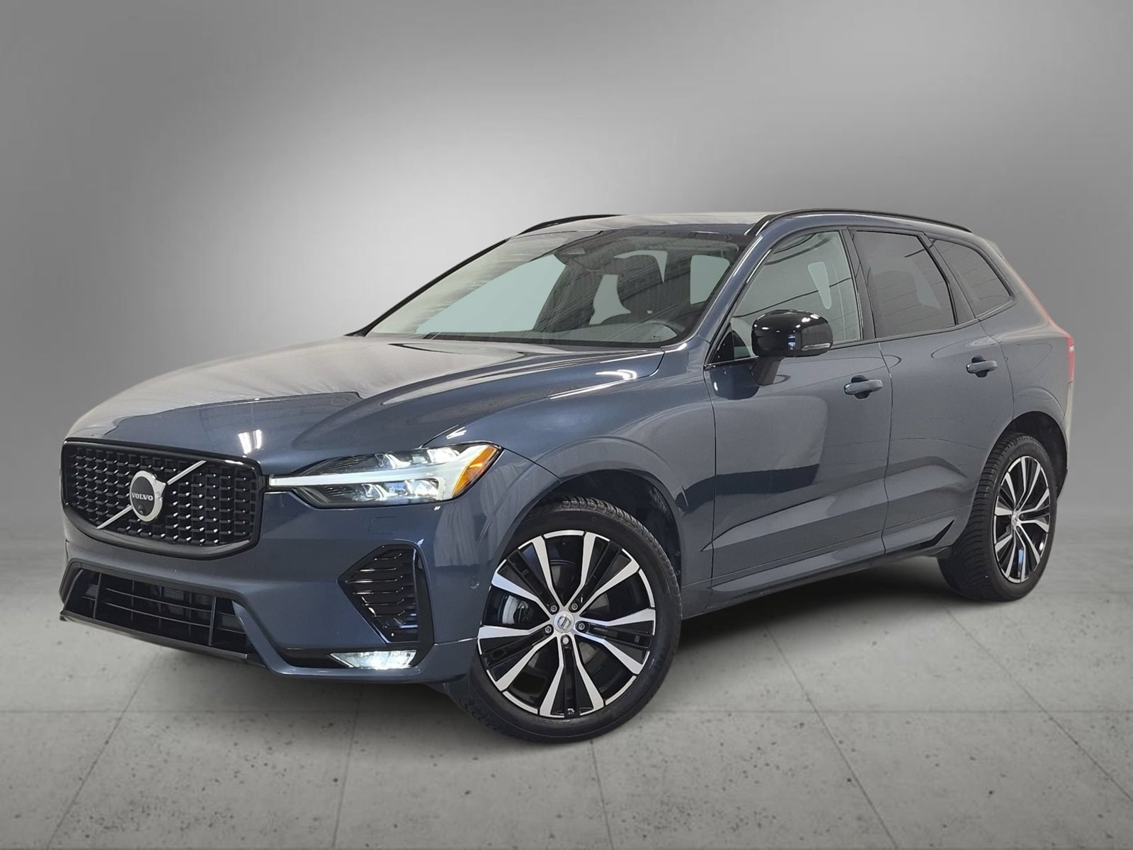 2024 Volvo XC60 Plus