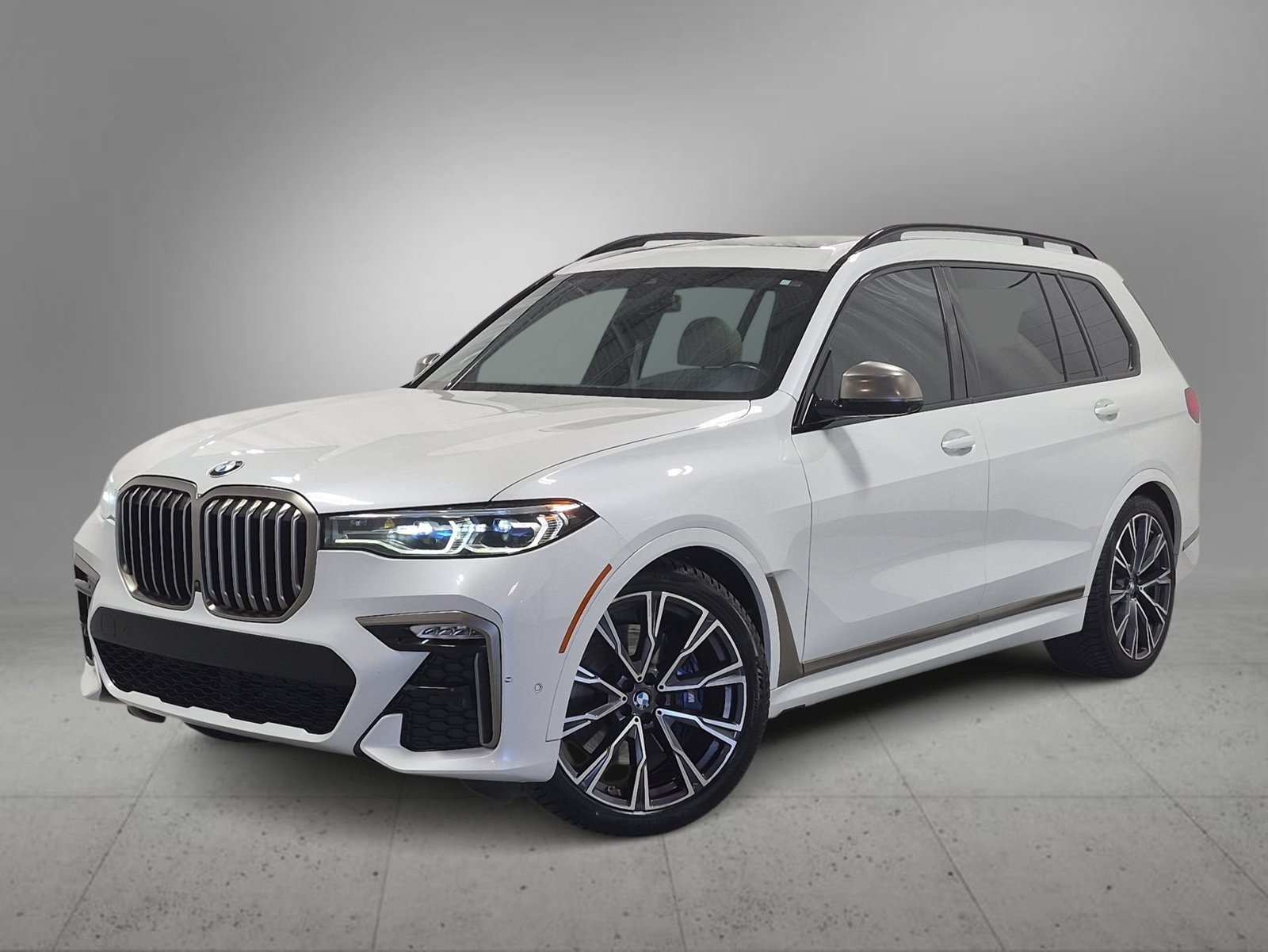 2022 BMW X7 M50i
