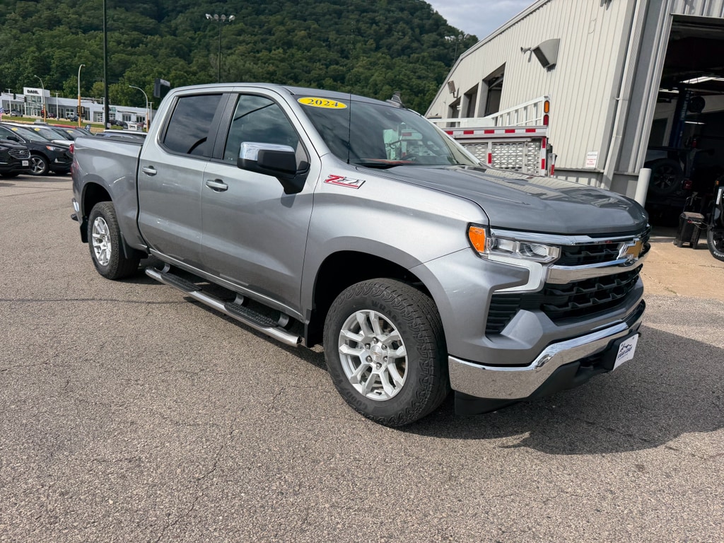 Used 2024 Chevrolet Silverado LT Crew Cab