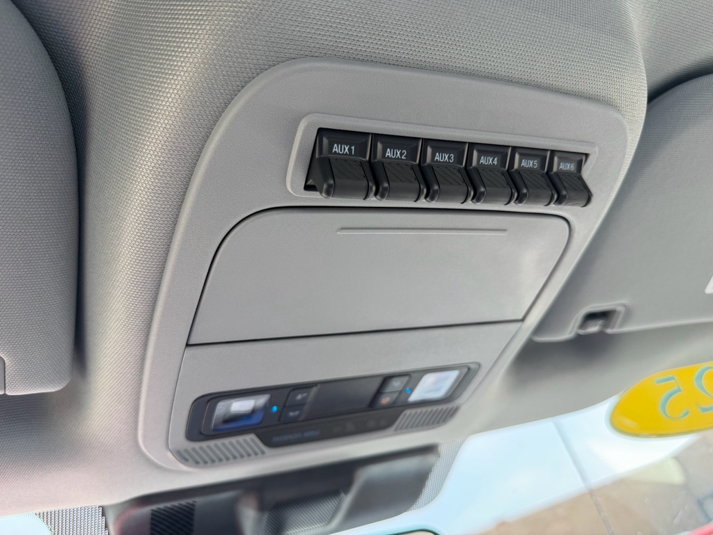2025 Ford F-350 Super Duty XL - Photo 12