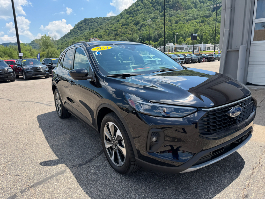 Used 2024 Ford Escape Platinum AWD Sport Utility