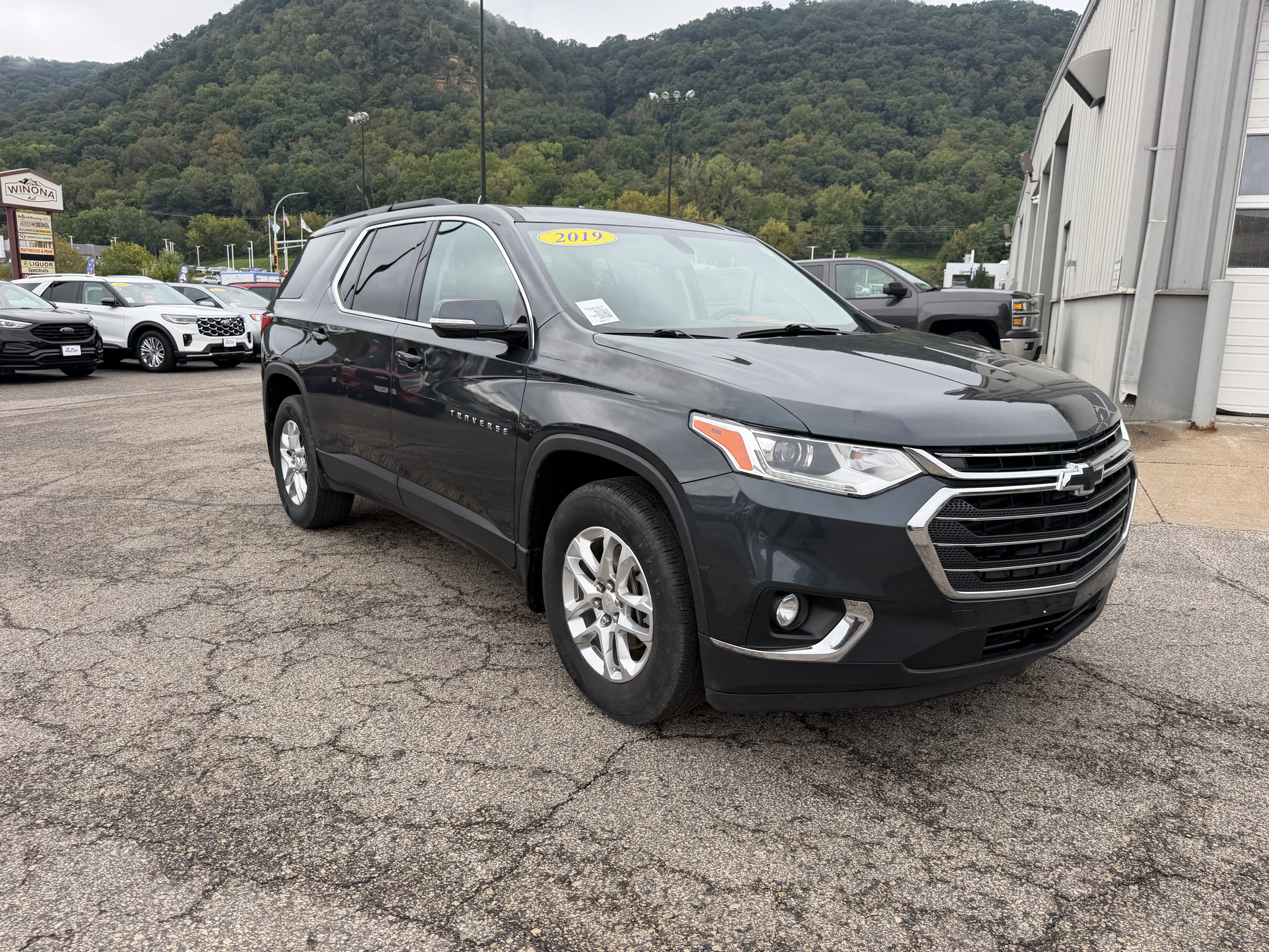 Used 2019 Chevrolet Traverse LT Cloth Sport Utility