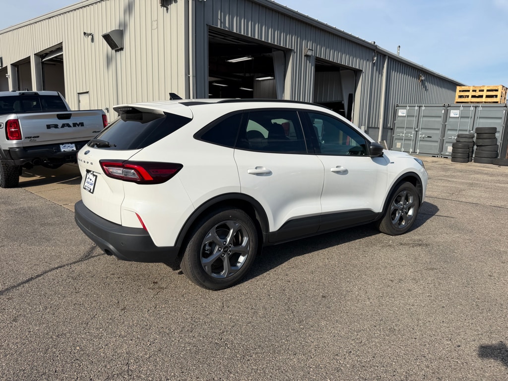 Used 2025 Ford Escape ST-Line Sport Utility