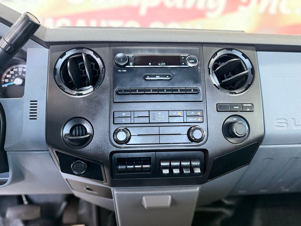 2015 Ford F-450 Super Duty Chassis Cab XL - Photo 26