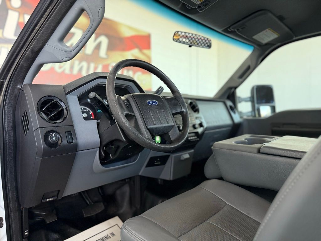 2015 Ford F-450 Super Duty Chassis Cab XL - Photo 21