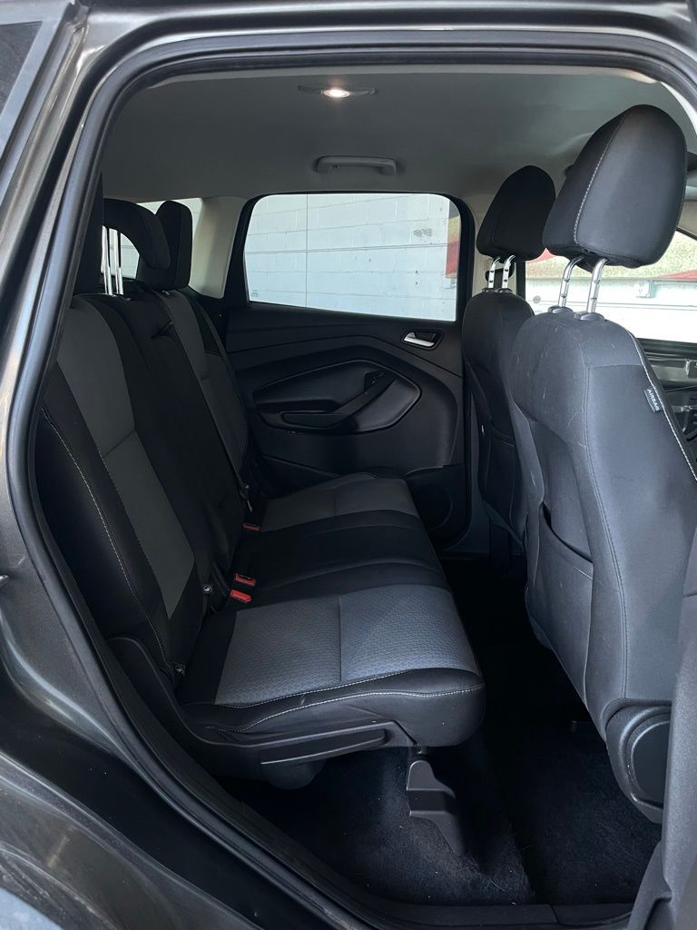 2017 Ford Escape SE - Photo 18