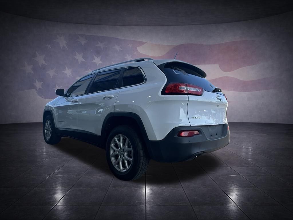 Used 2018 Jeep Cherokee Latitude SUV