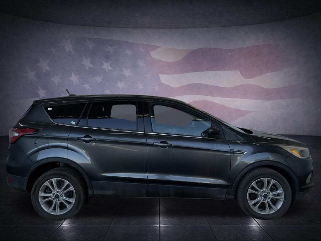 2017 Ford Escape SE - Photo 6