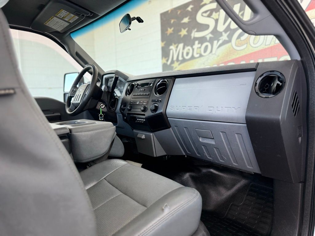 2015 Ford F-450 Super Duty Chassis Cab XL - Photo 36
