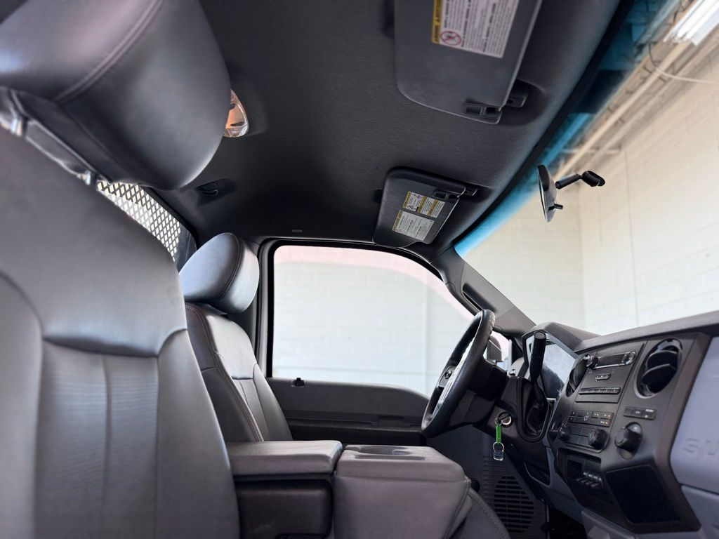 2015 Ford F-450 Super Duty Chassis Cab XL - Photo 40