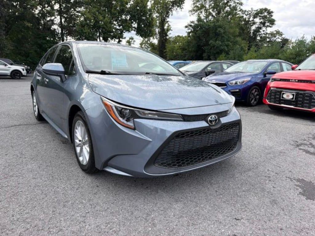 Used 2021 Toyota Corolla LE Sedan
