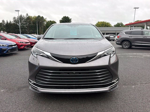 Used 2024 Toyota Sienna Platinum Minivan/Van
